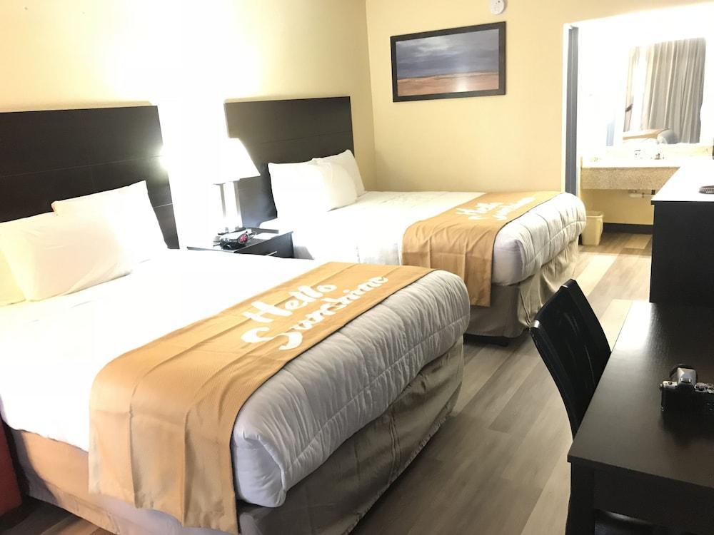 Days Inn By Wyndham Greensboro Airport Eksteriør bilde