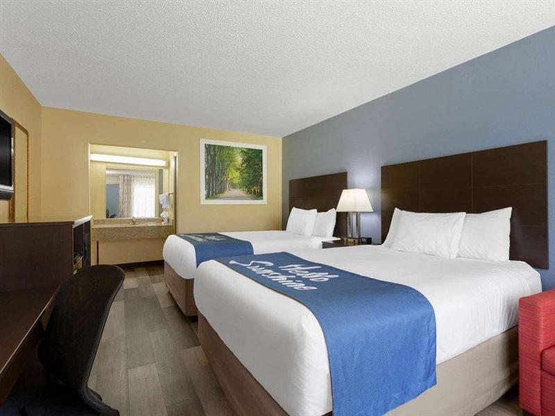 Days Inn By Wyndham Greensboro Airport Eksteriør bilde
