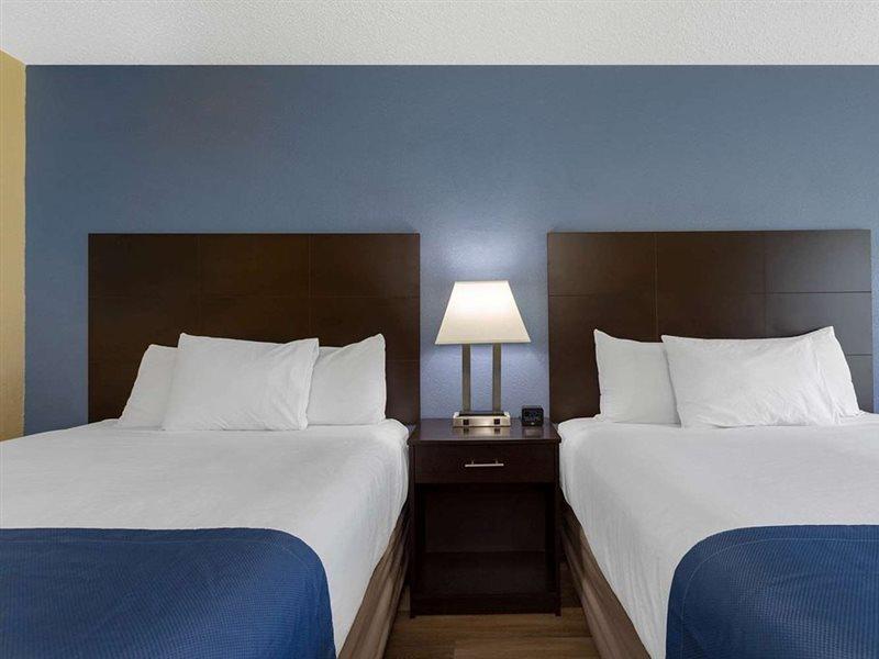 Days Inn By Wyndham Greensboro Airport Eksteriør bilde