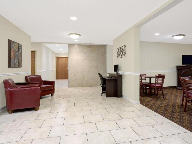 Days Inn By Wyndham Greensboro Airport Eksteriør bilde
